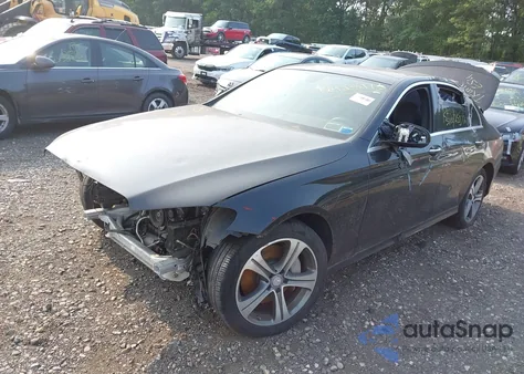 2017 Mercedes-Benz E 300 4Matic из США, поврежденный, VIN WDDZF4KB7HA113967